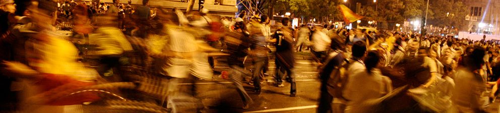 Picture of crowd scene during political activity in Spain